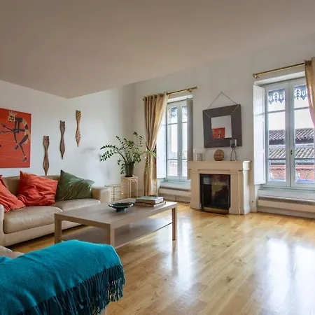 Duplex Spacieux Et Lumineux